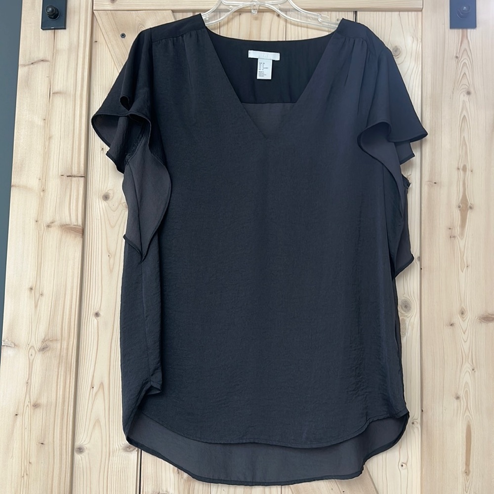 H&M V neck top